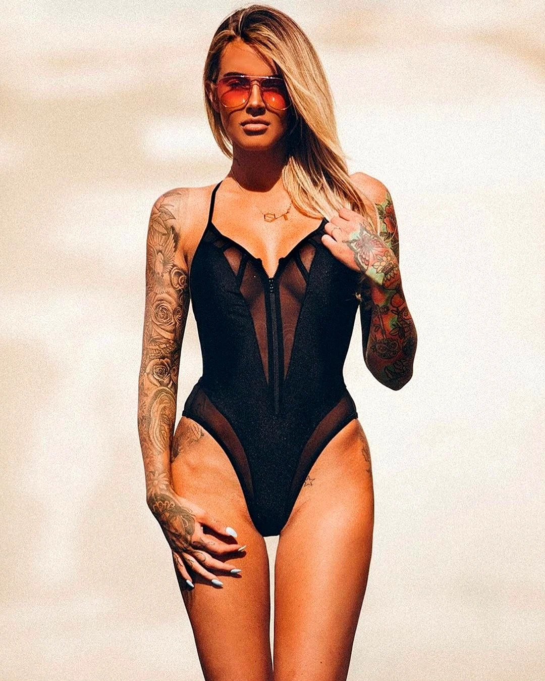 Тату-модель Lauren Houldsworth