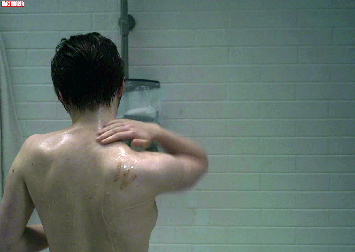 The Falling 2014 Мэйси Уильямс постельная сцена