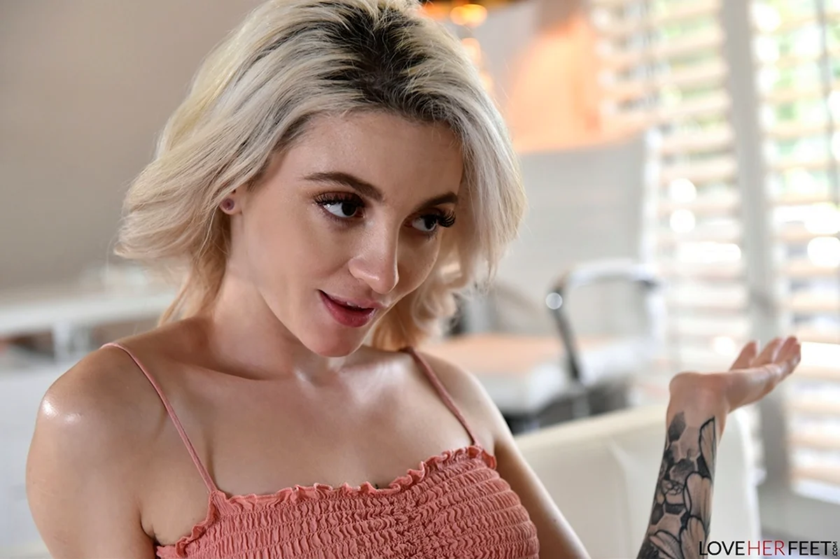 Tushy New Life Lola Fae