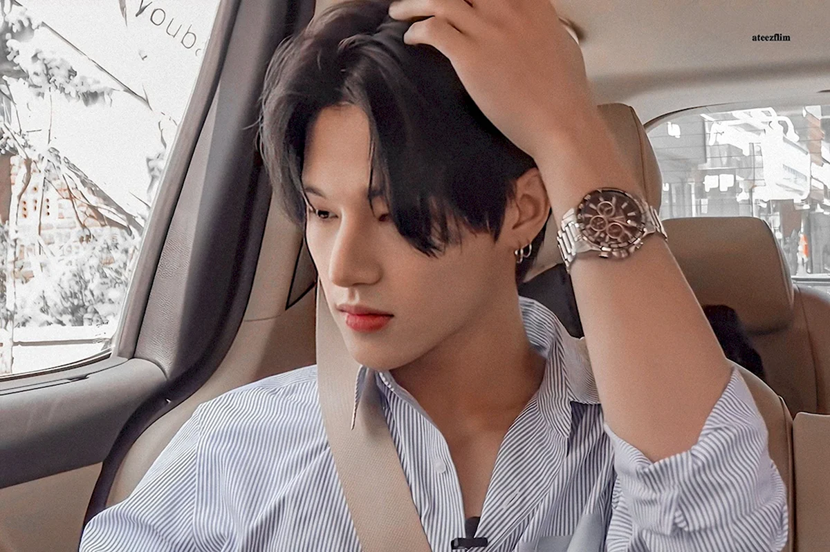 Уён ATEEZ