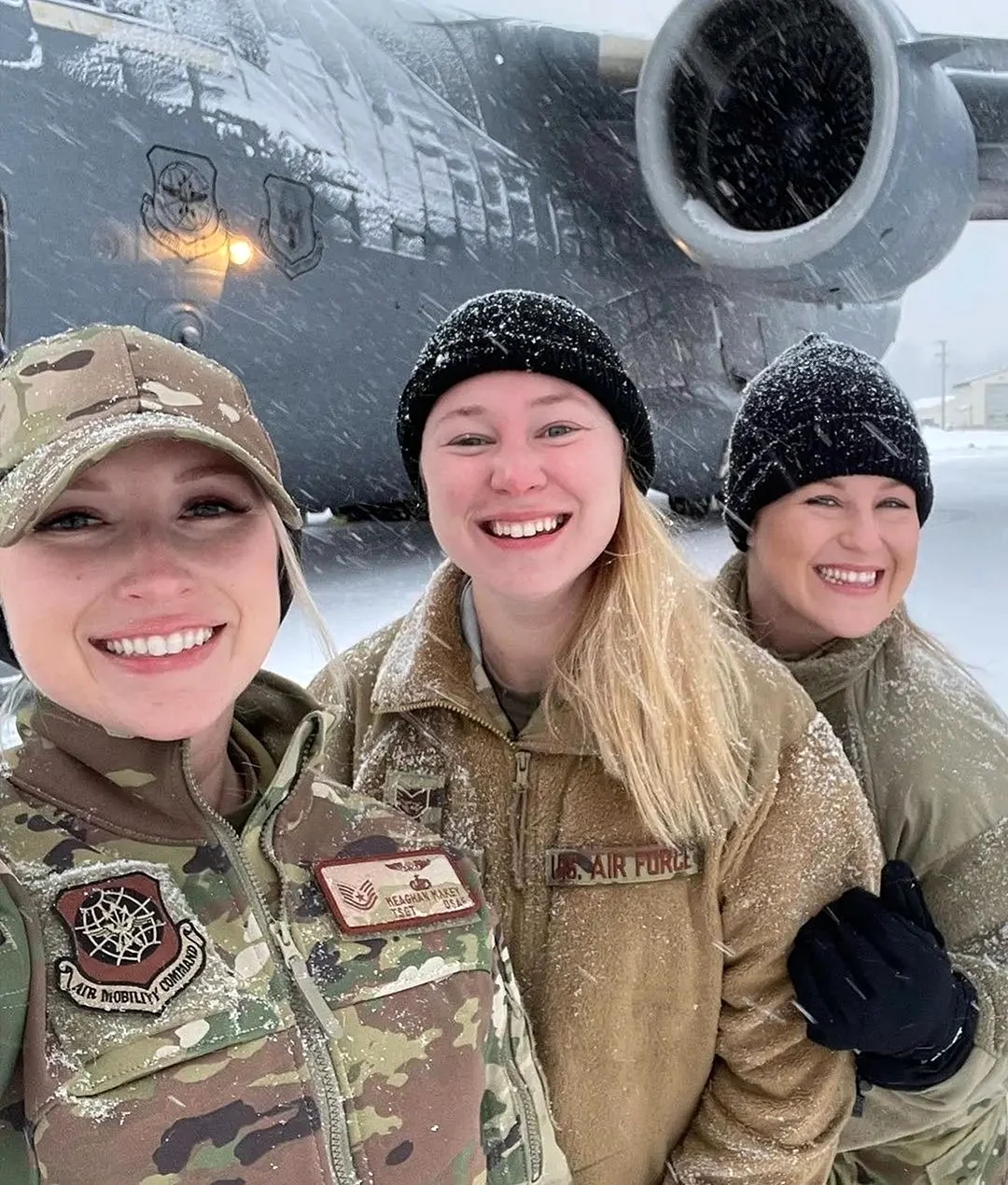 Женщины военные США