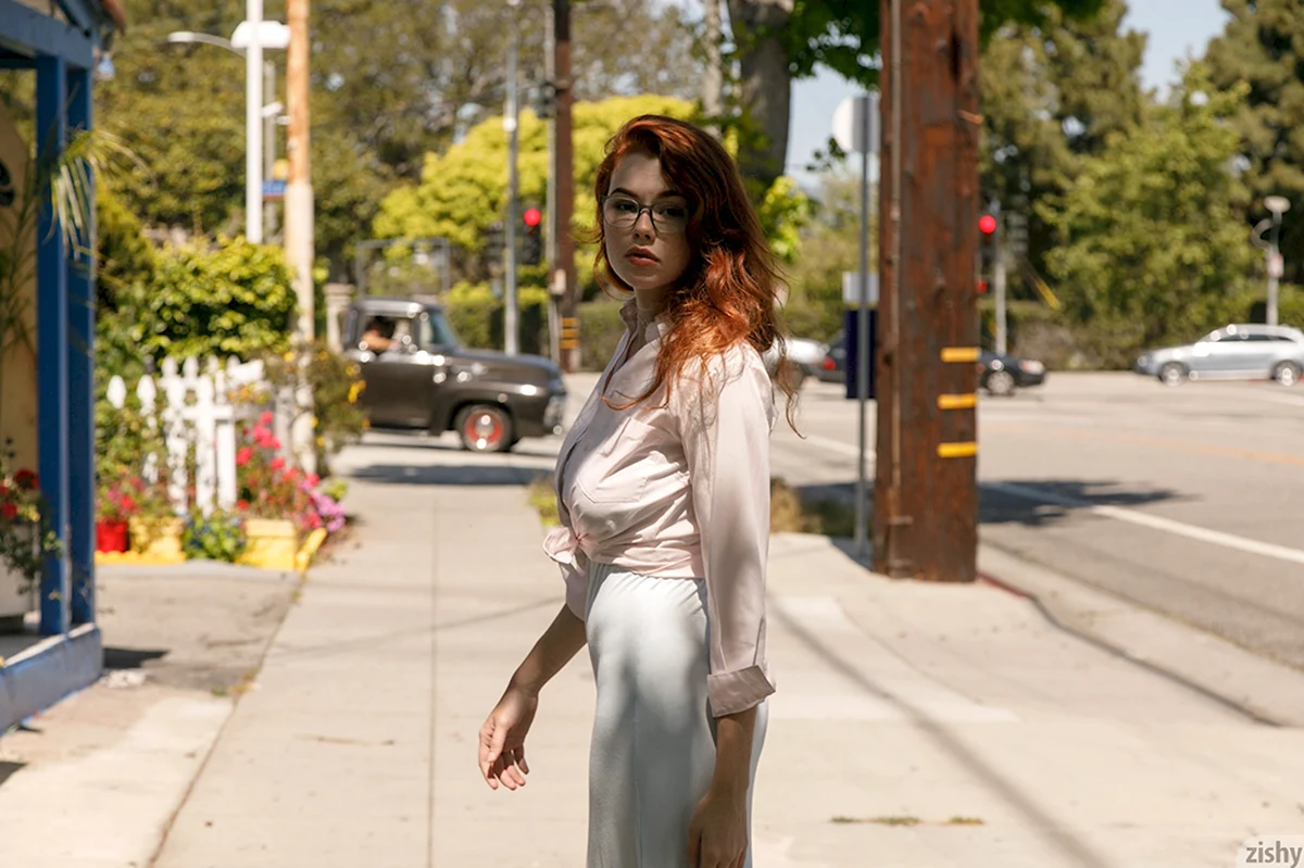 Zishy Sabrina