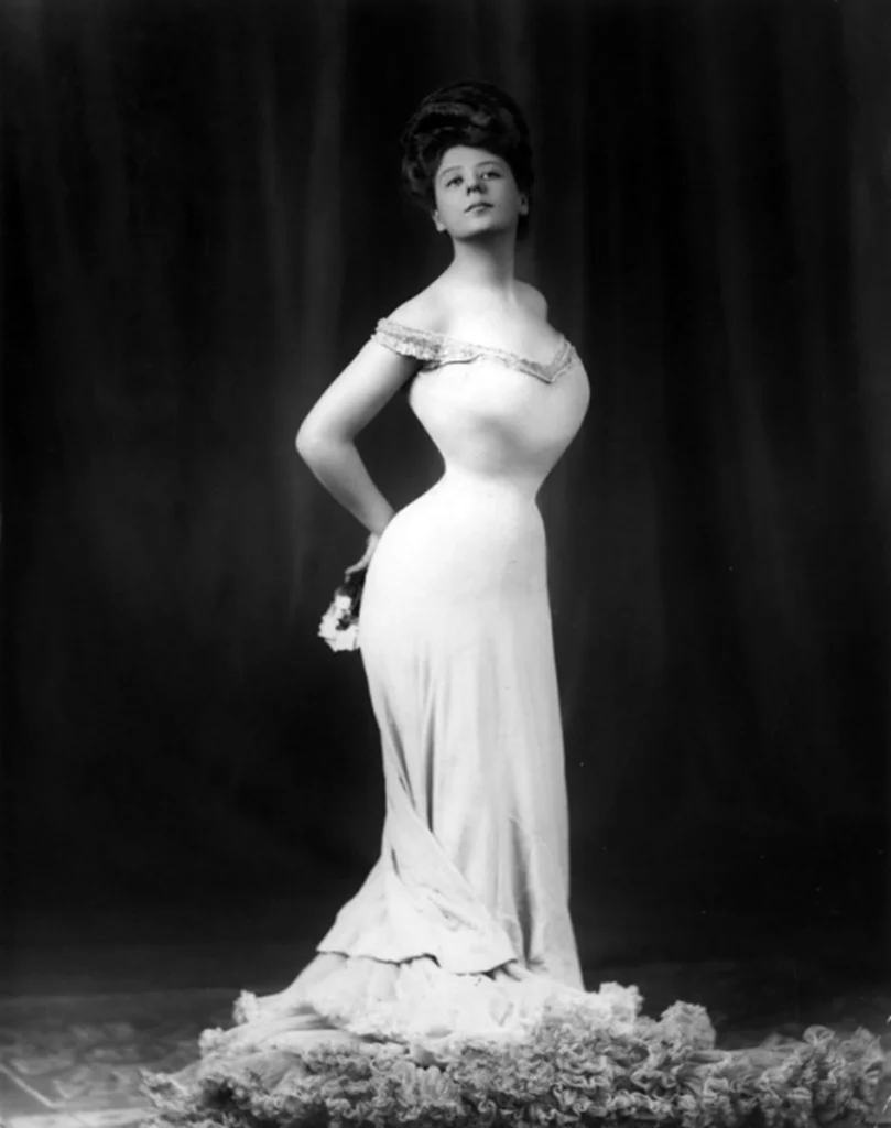 1910-Е Камилла Клиффорд