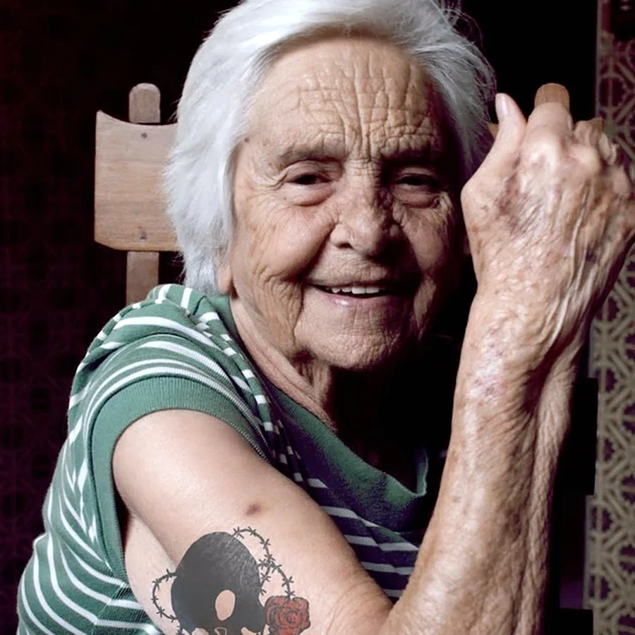 56 Летняя модель Джули эйч