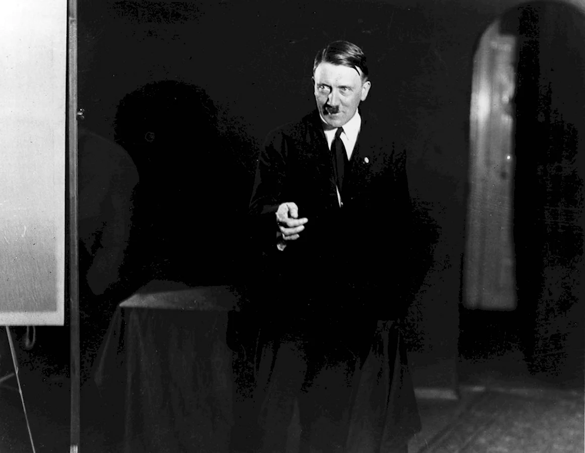 Адольф Гитлер 1925