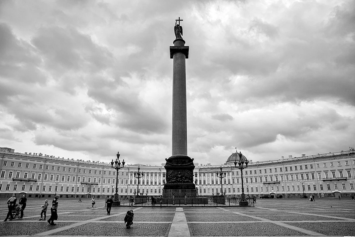 Александровская колонна в Санкт-Петербурге