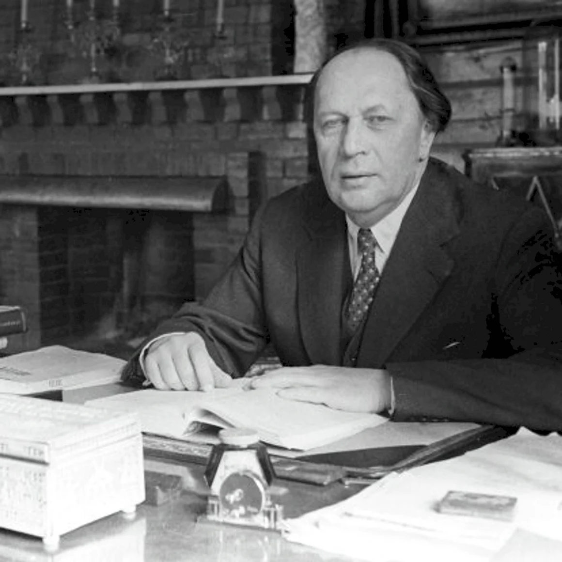 Алексей Николаевич толстой