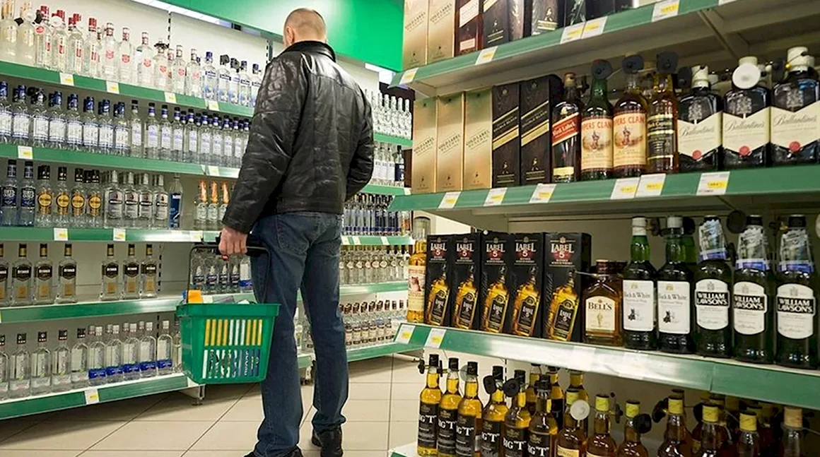 Алко полка в магазине