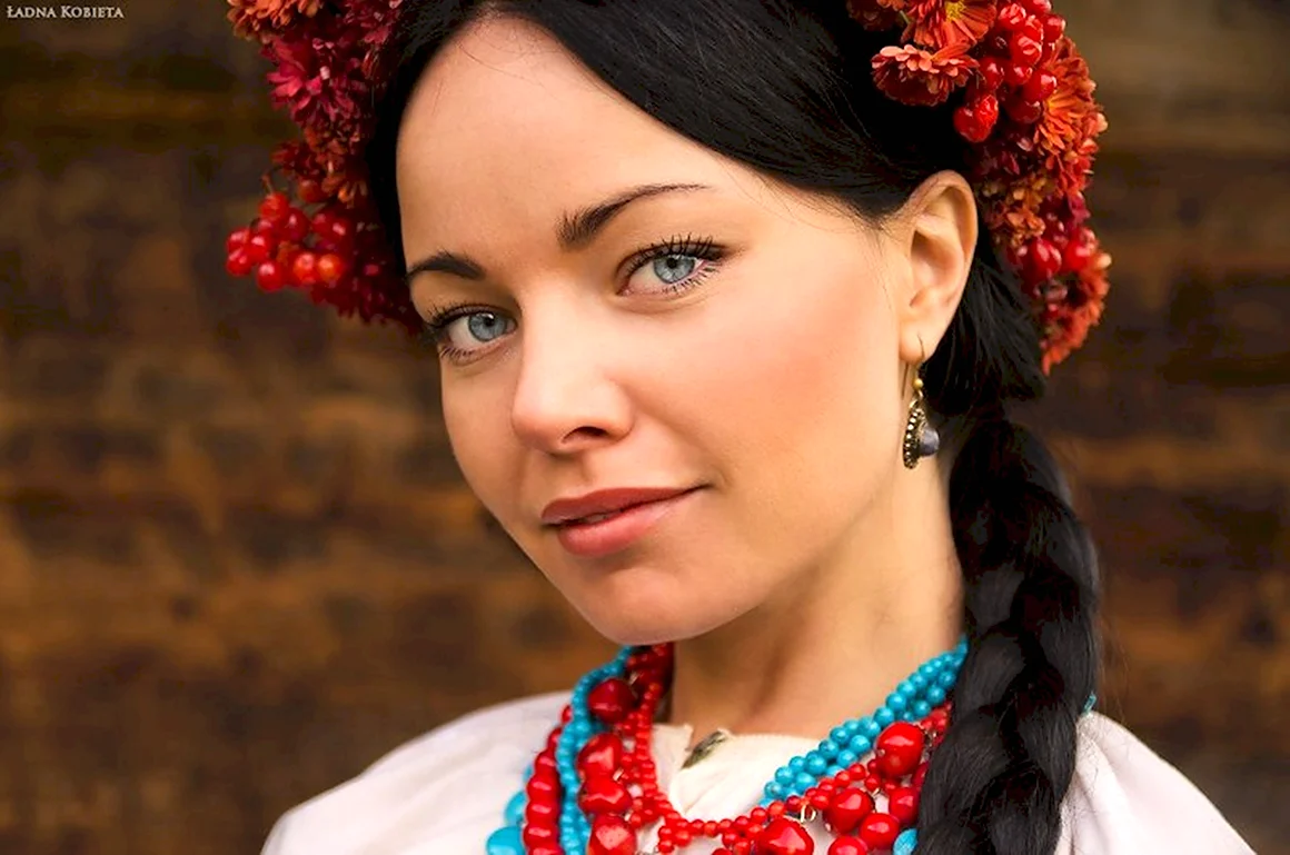 Анна Сеник