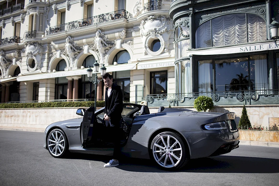 Астон Мартин Luxury with man