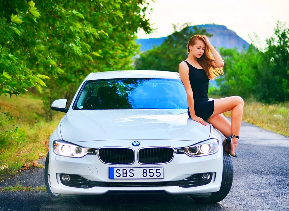 BMW f30 девушка