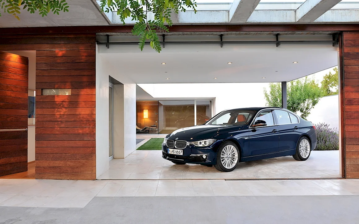 BMW i4 гараж