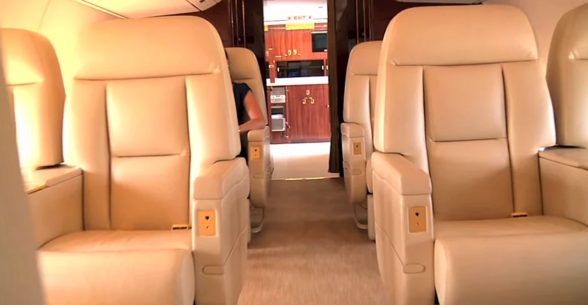 Boeing 757 Трампа салон