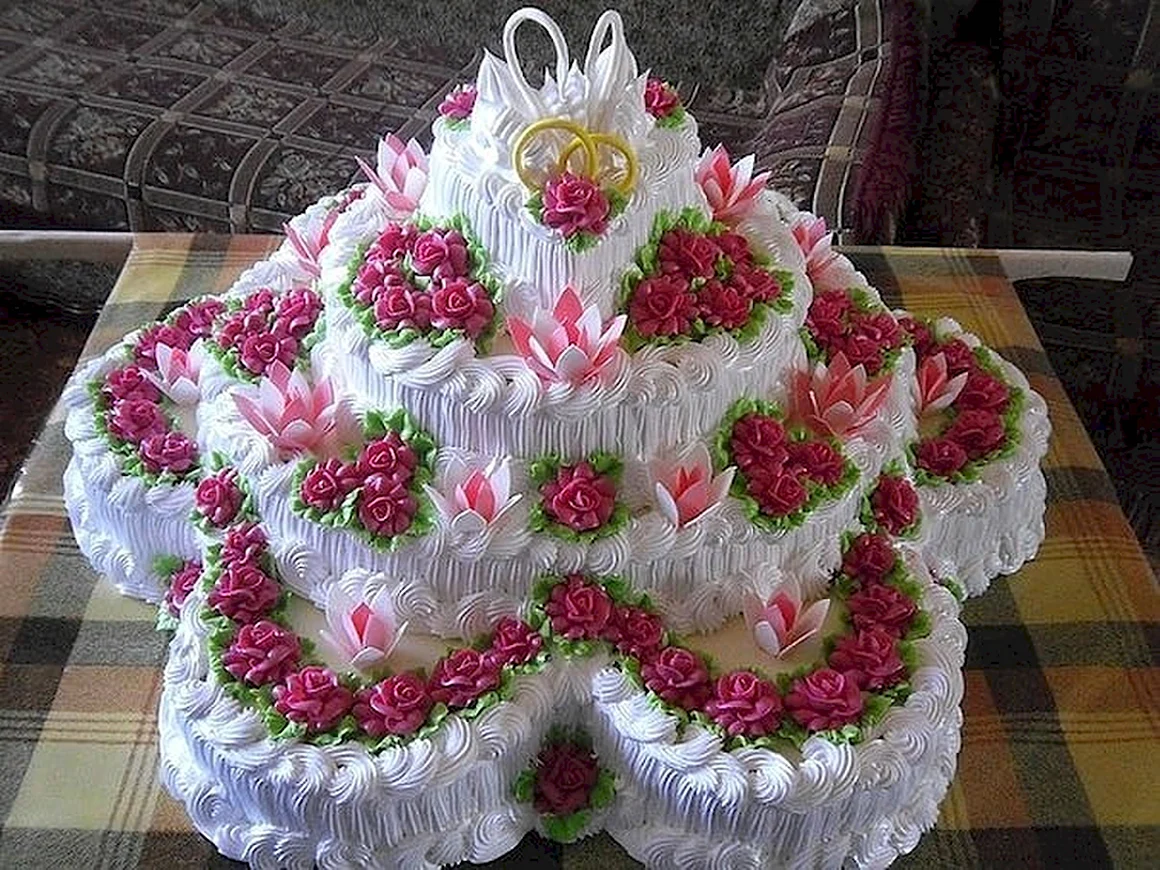 Большой торт