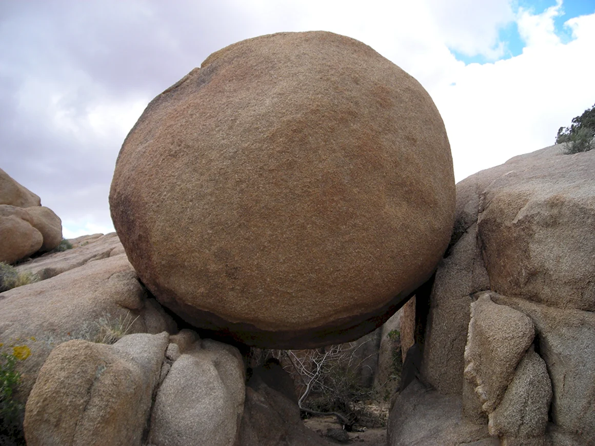 Boulders валуны