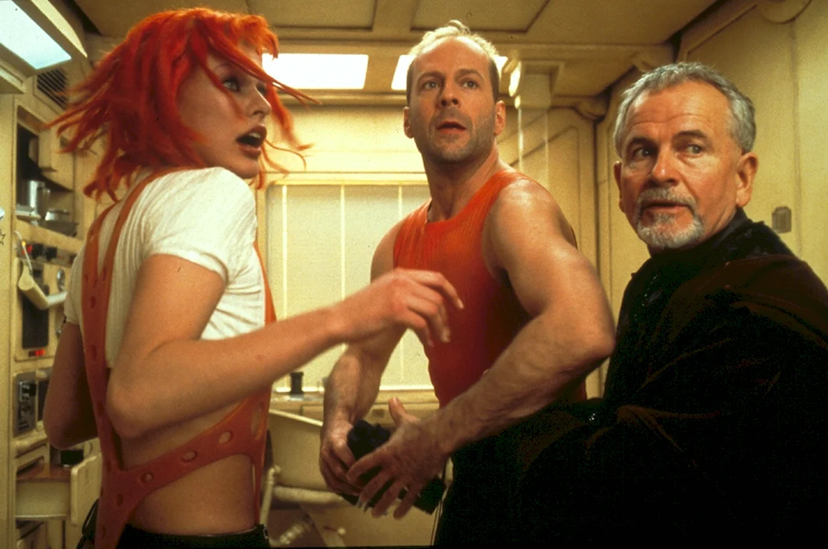 Брюс Уиллис пятый элемент 1997