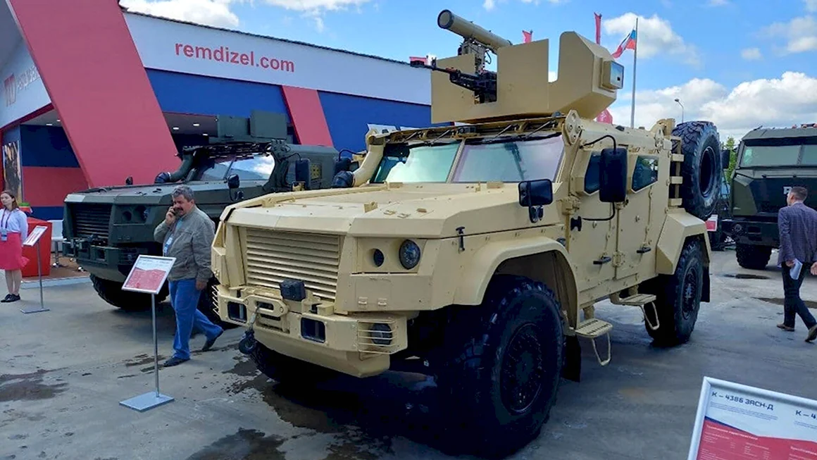 Бронеавтомобиль Тайфун ВДВ К-4386