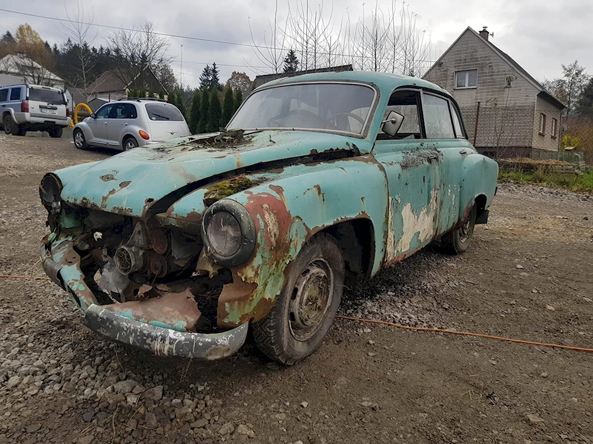 Брошенные автомобили класса Люкс