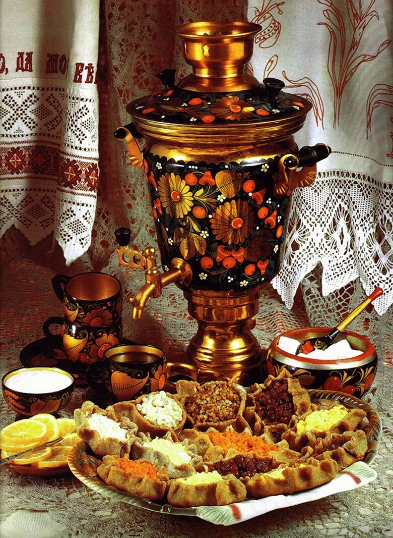 Чаепитие на Руси с самоваром