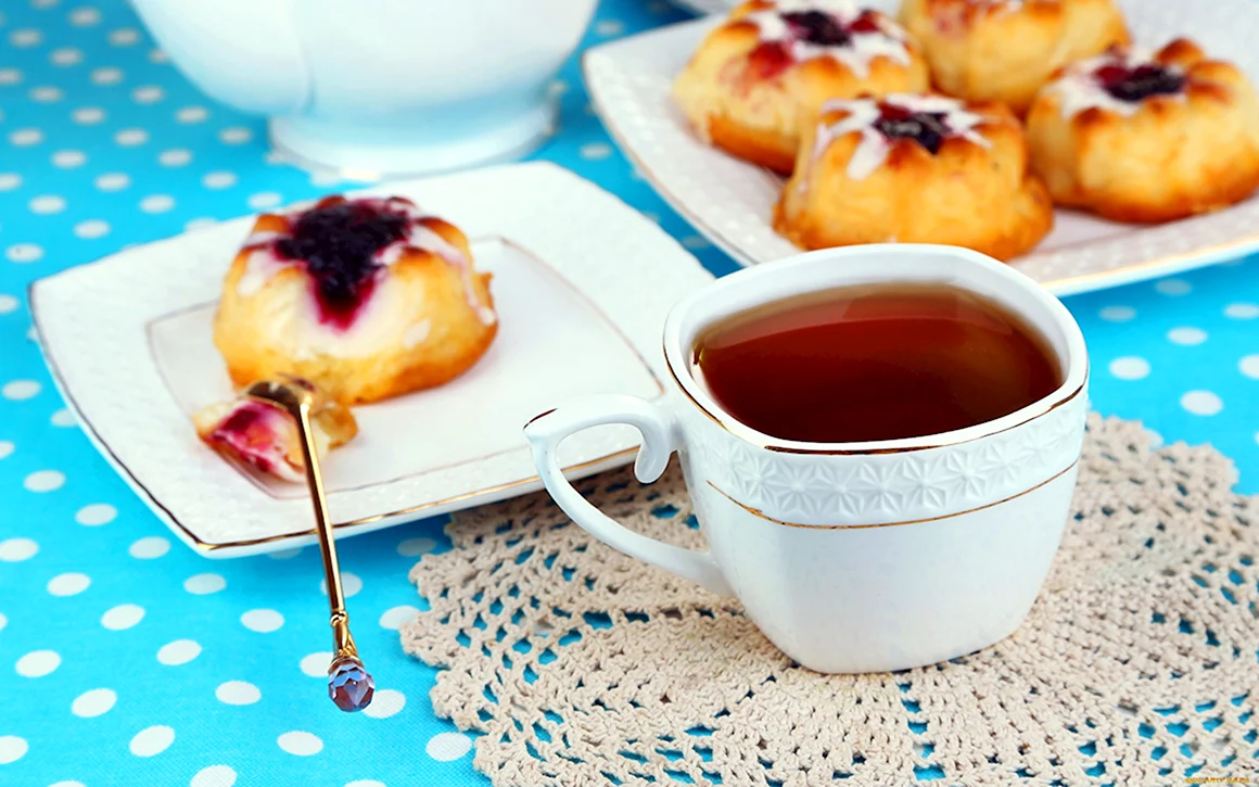 Чай и пирожное