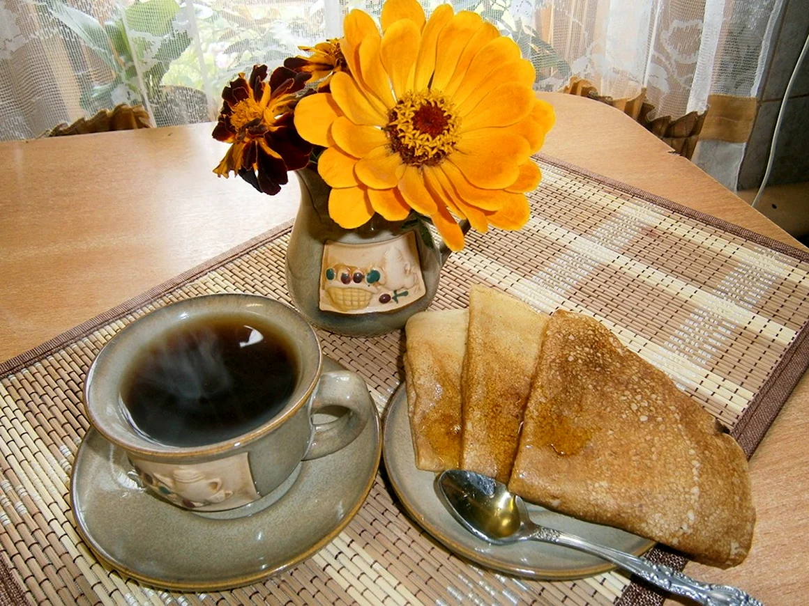 Чай с блинами
