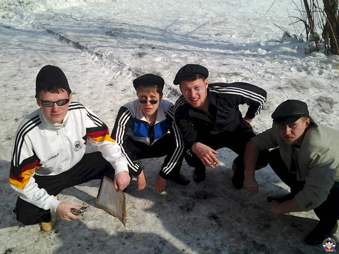 Четыре гопника