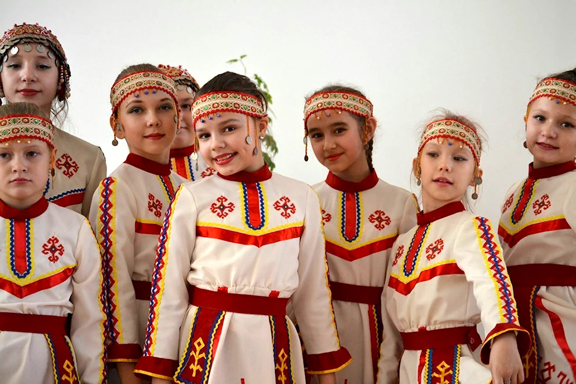 Чувашский костюм средненизовых чувашей