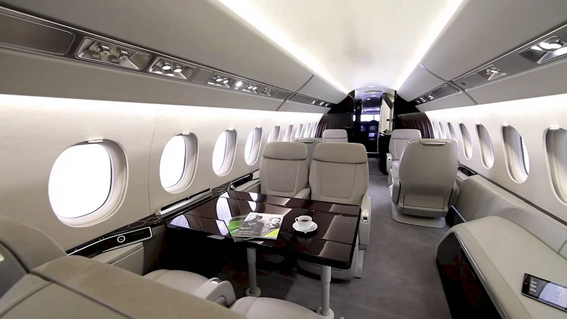 Dassault Falcon 5x внутри