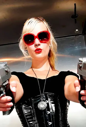 Dead blonde Бесприданница