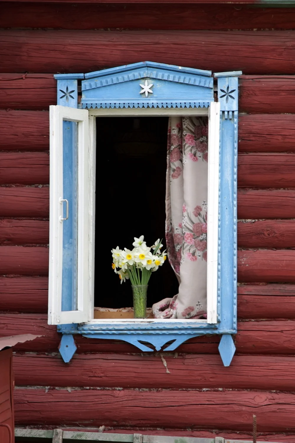 Деревенское окно