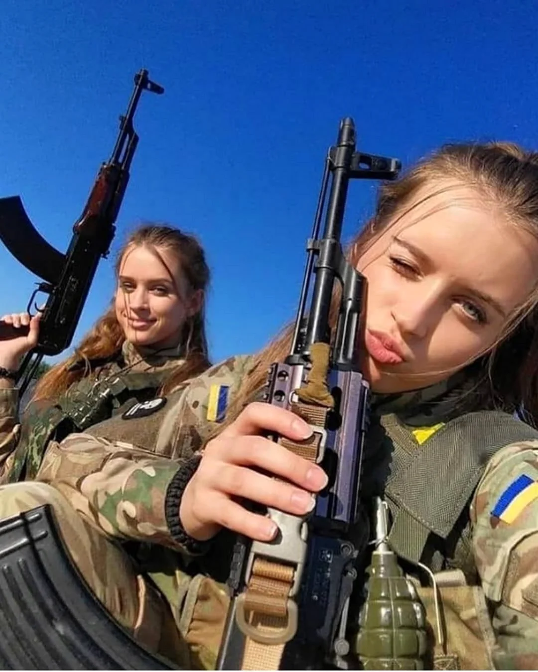 Девушки в армии