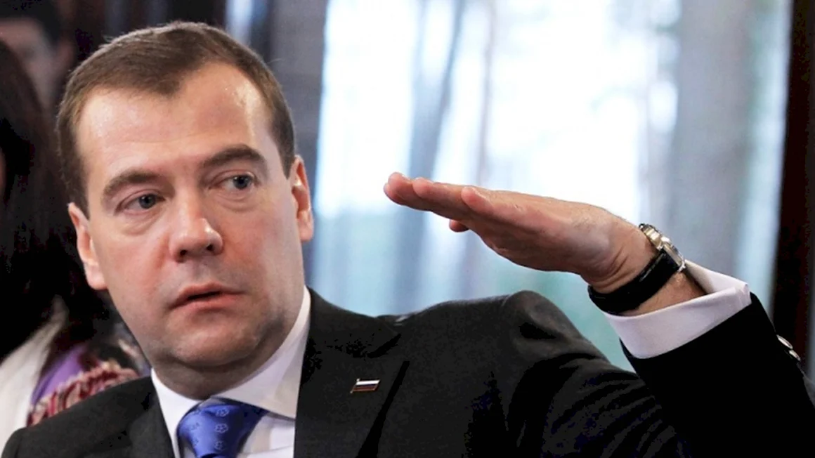 Дмитрий Медведев принудитель
