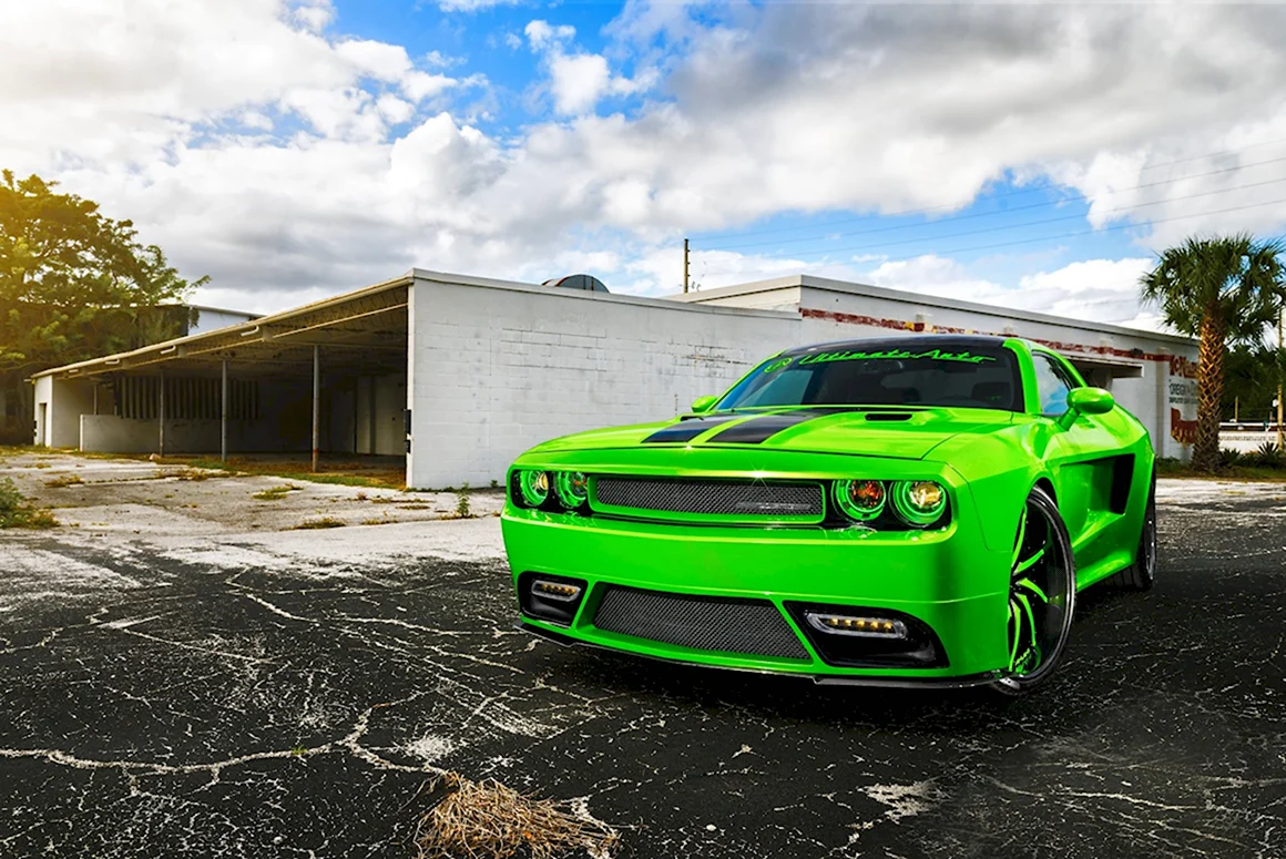 Dodge Challenger srt8 зелёный