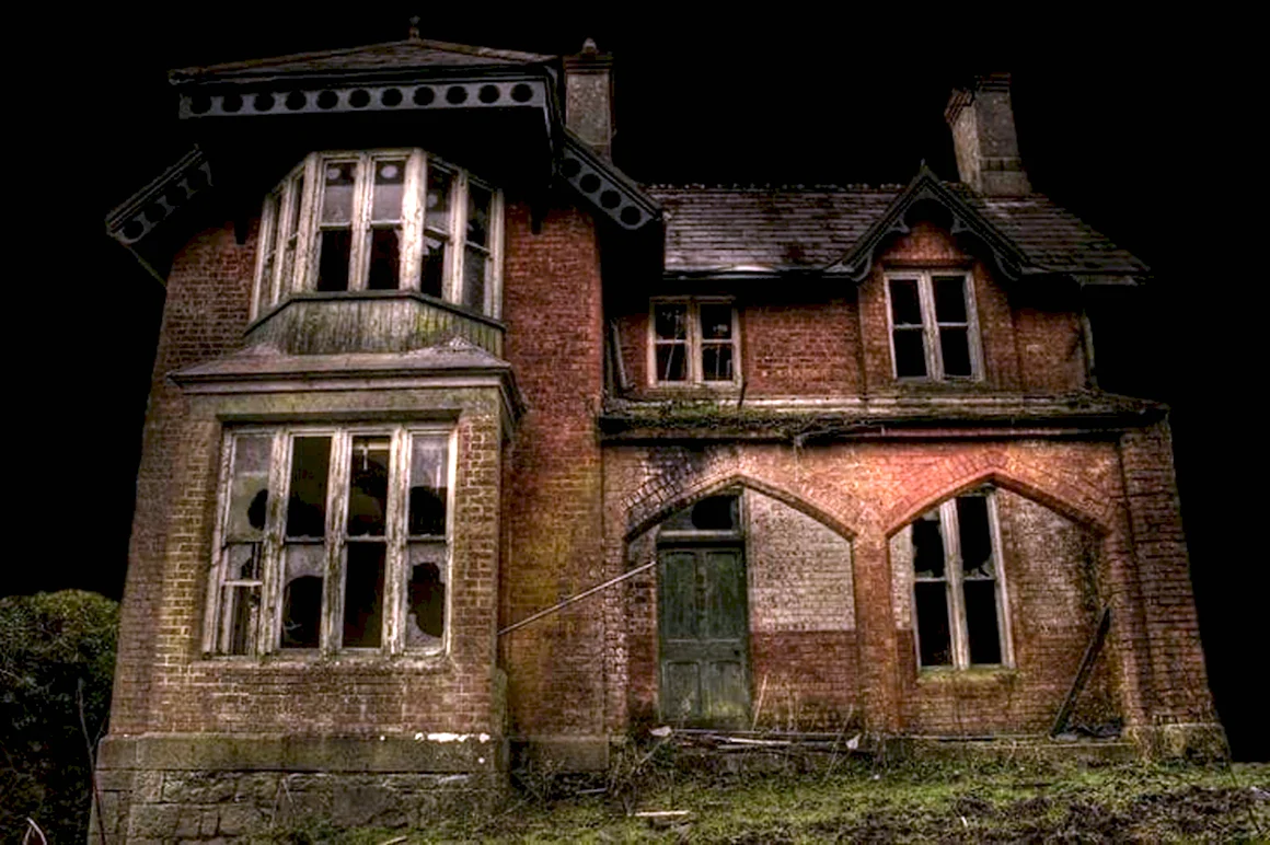 Дом с привидениями Haunted House hinid