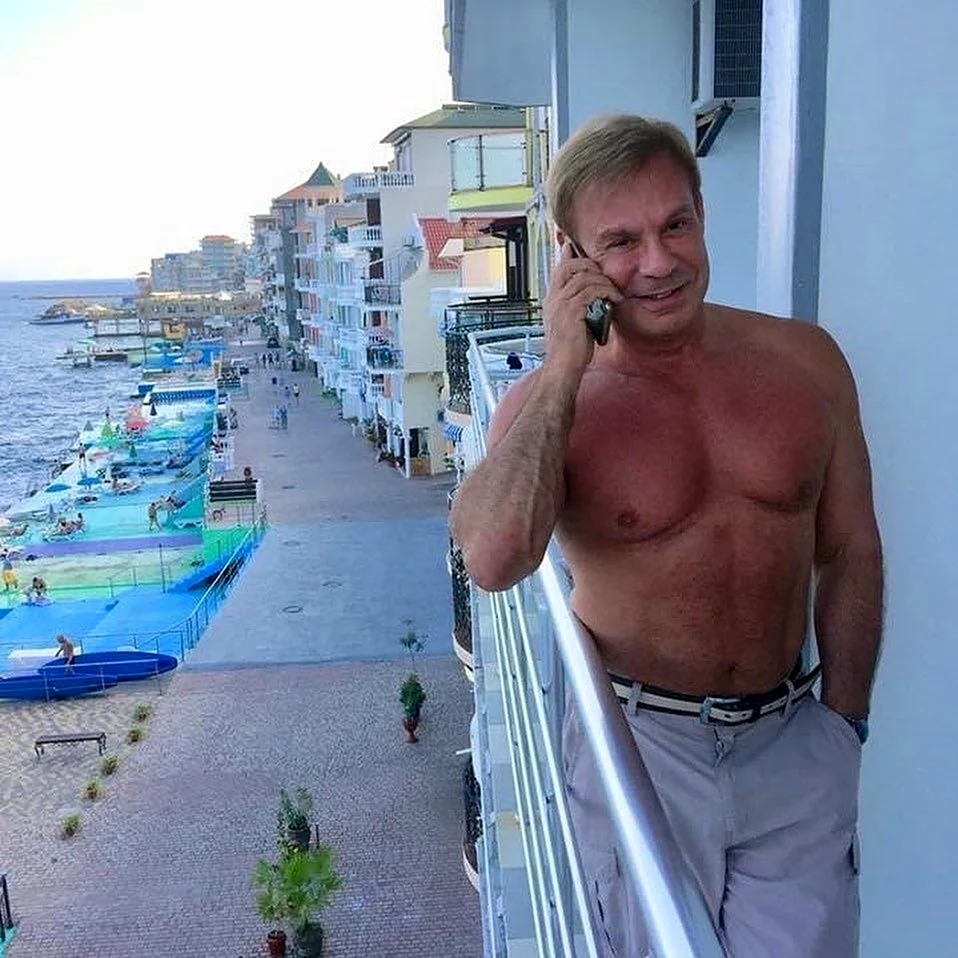 Ефим Шифрин торс
