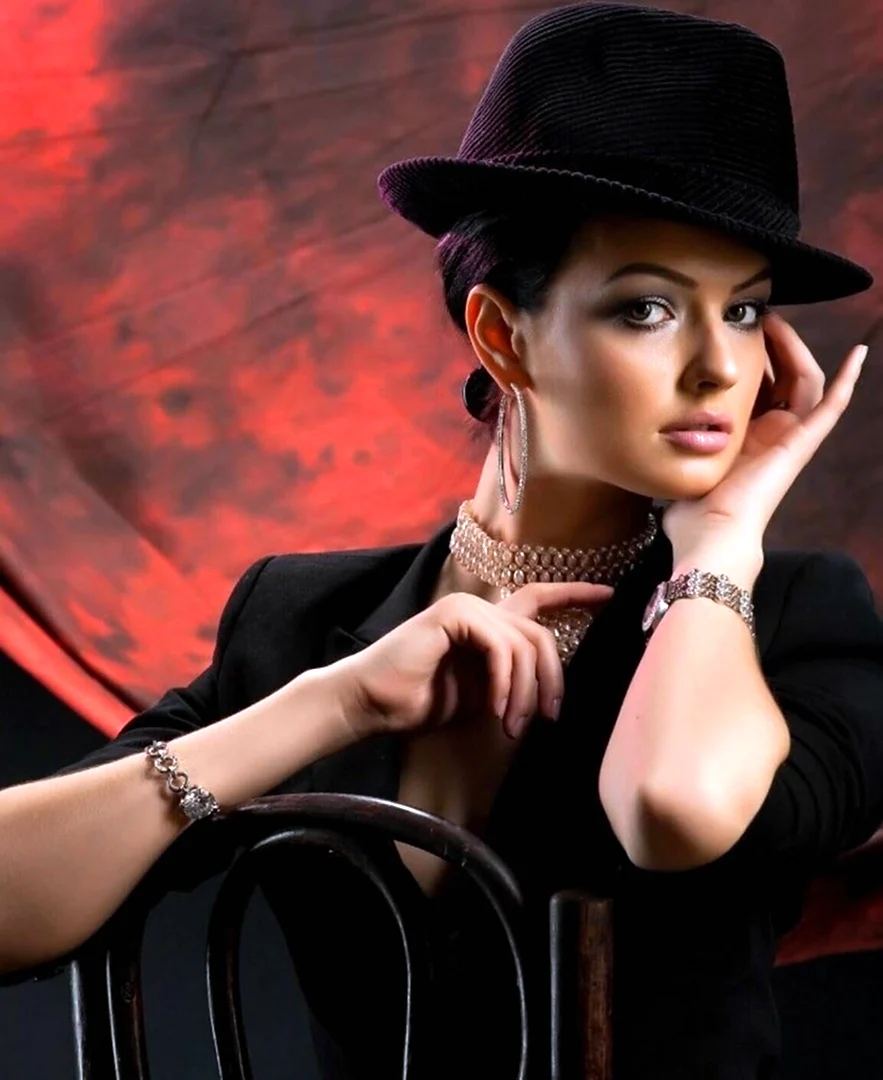 Елена Девятова