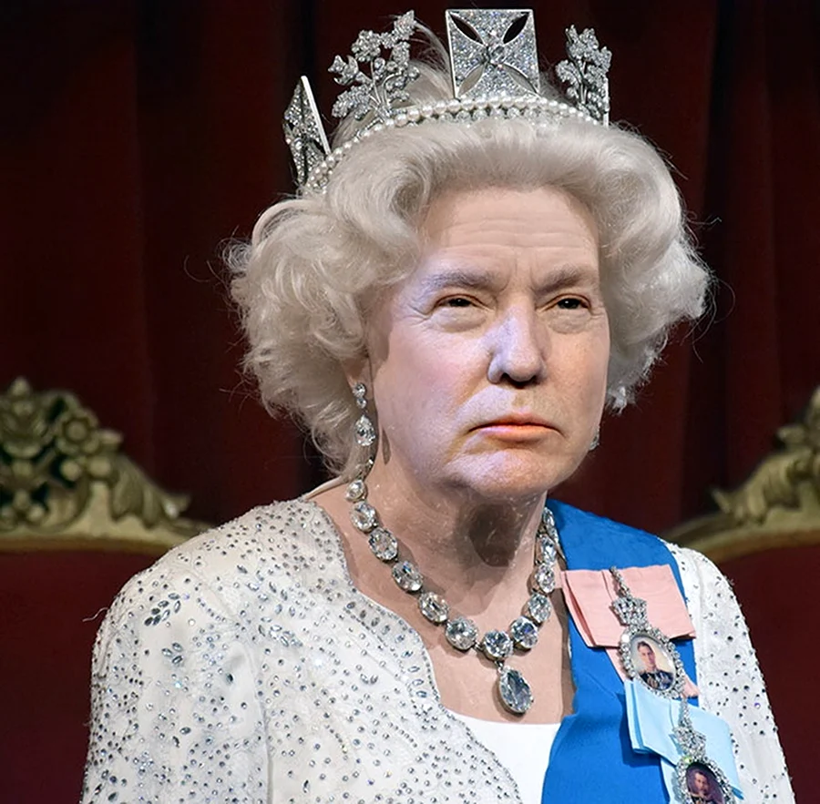 Елизавета 2 с лицом Трампа