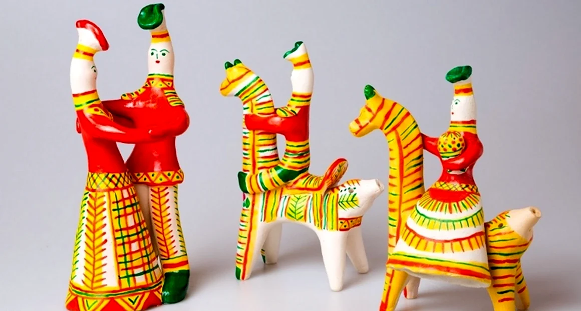 Филимоновская народная глиняная игрушка