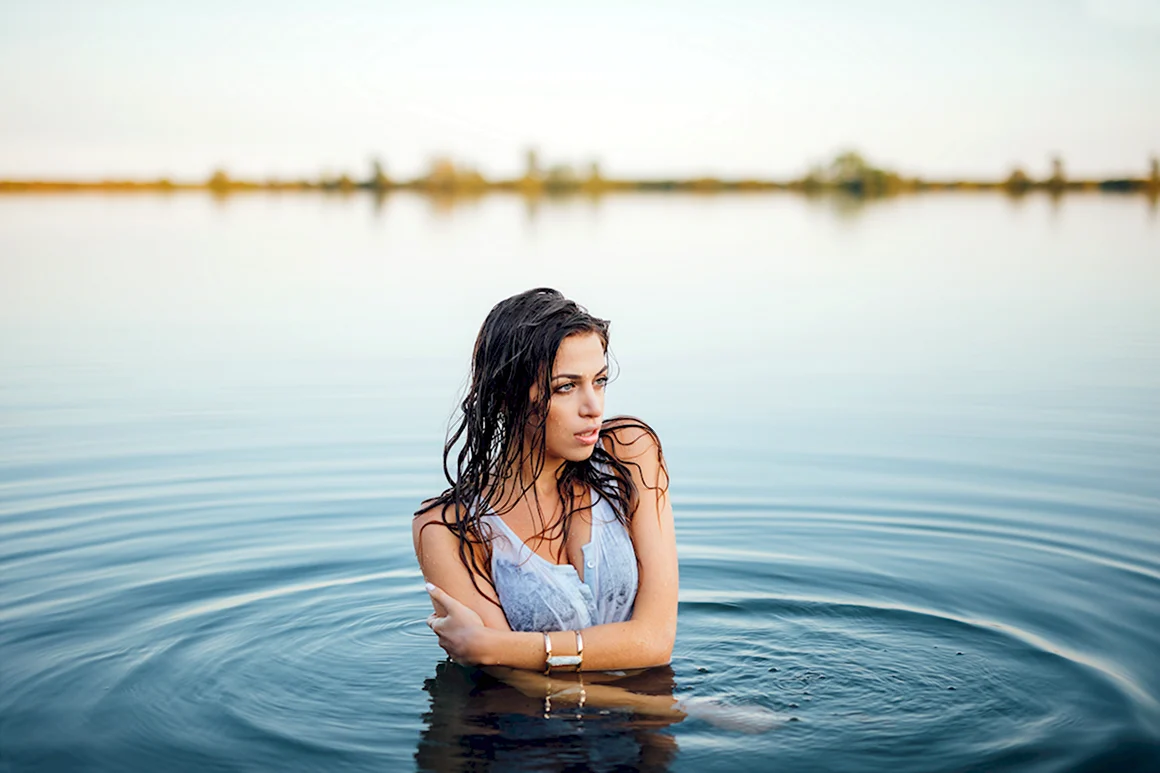 Фотосессия около воды