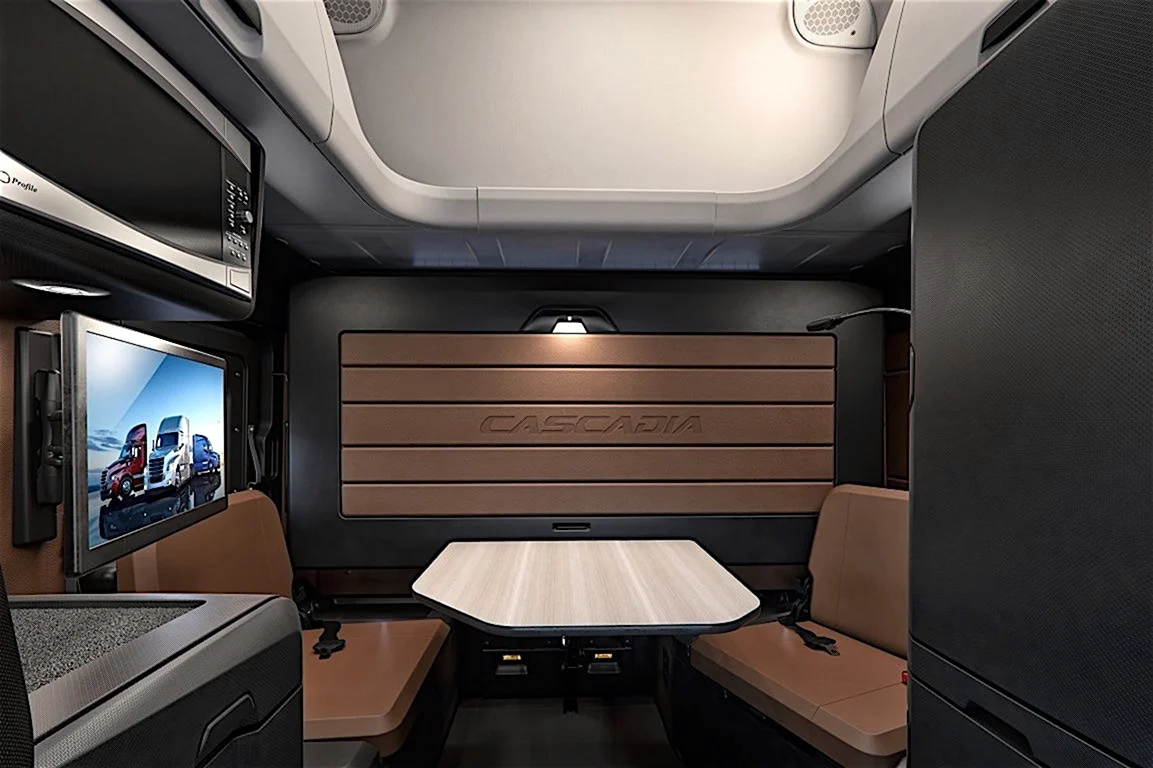 Freightliner Cascadia 2022 салон