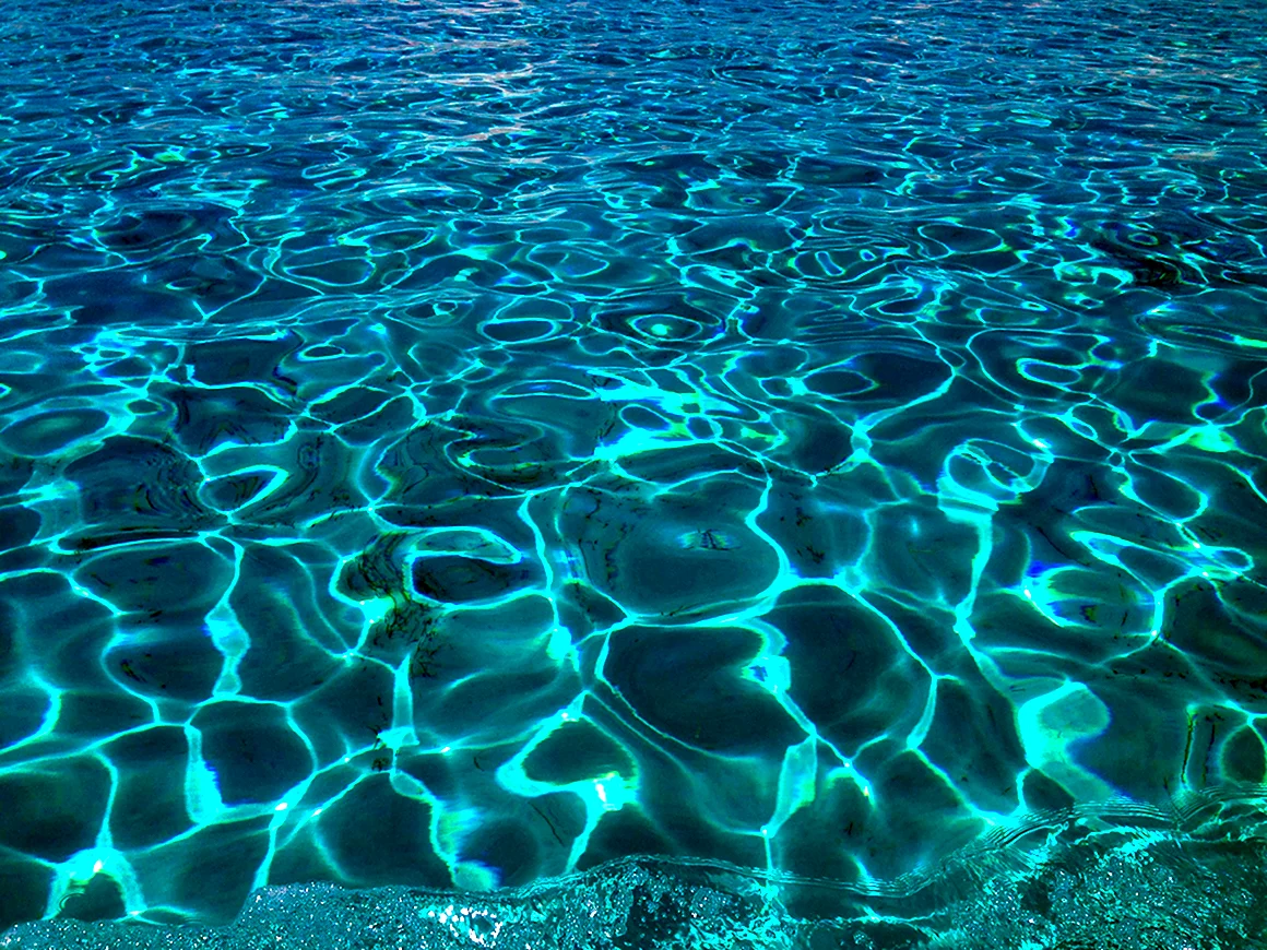 Голубая вода