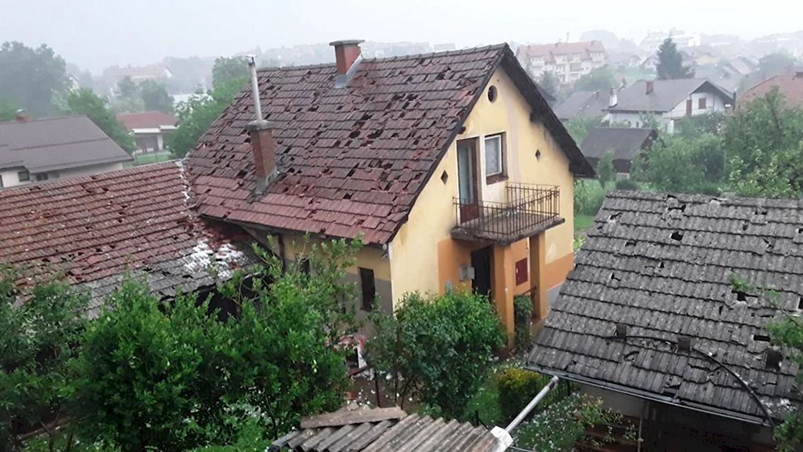 Град ущерб