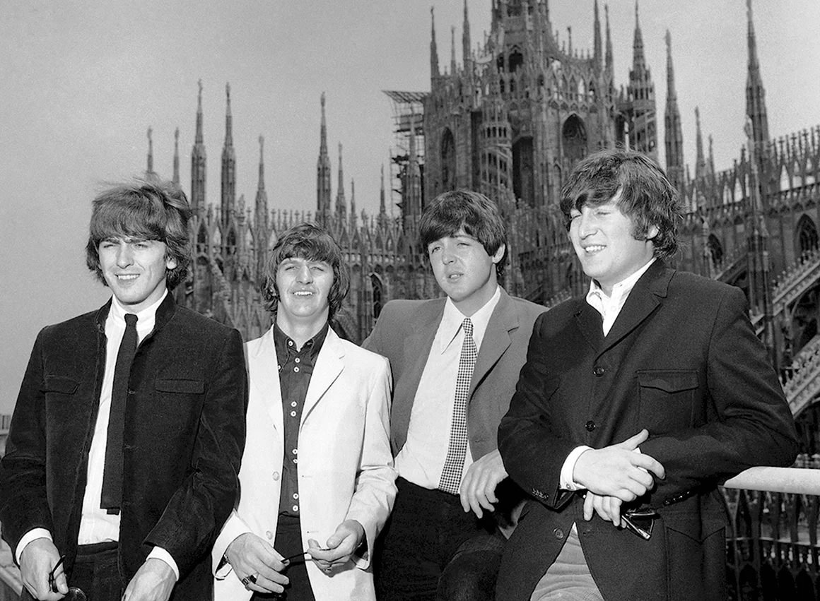 Группа the Beatles Джон Леннон