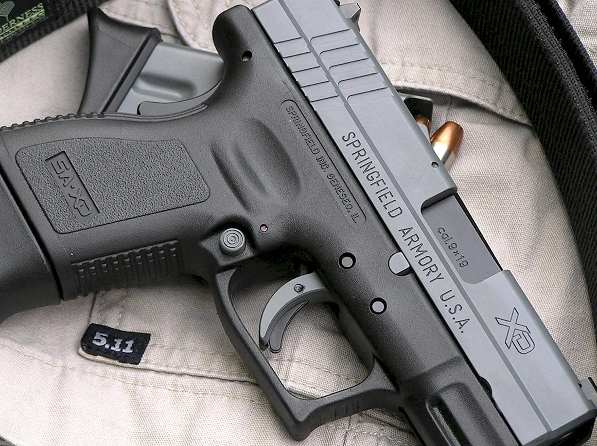 HS 2000 пистолет