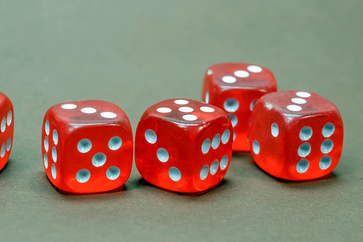 Игральная кость dice