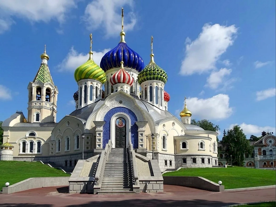 Известные храмы и монастыри России