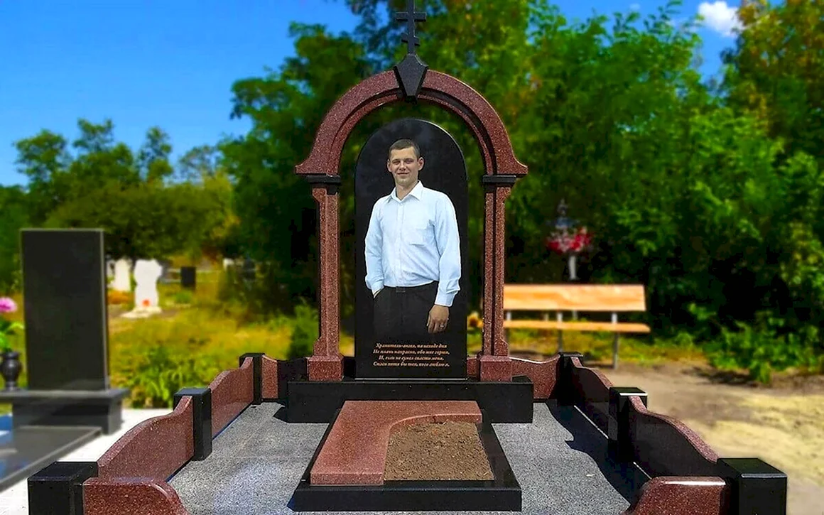 Капустянский гранит мемориальные комплексы