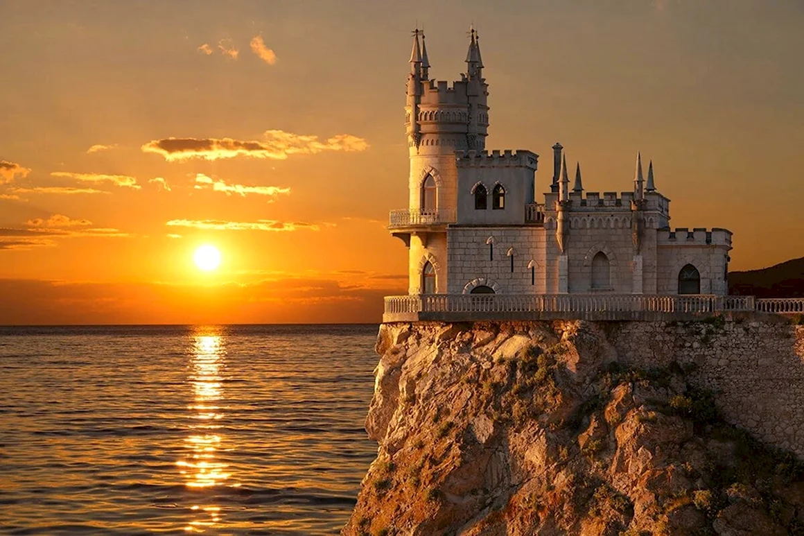Картина Ласточкино гнездо