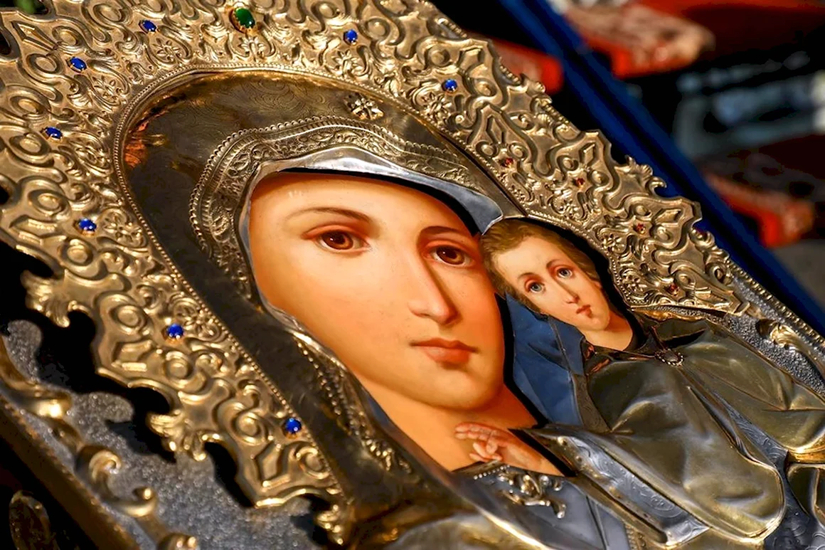 Казанская икона Божией матери мироточивая
