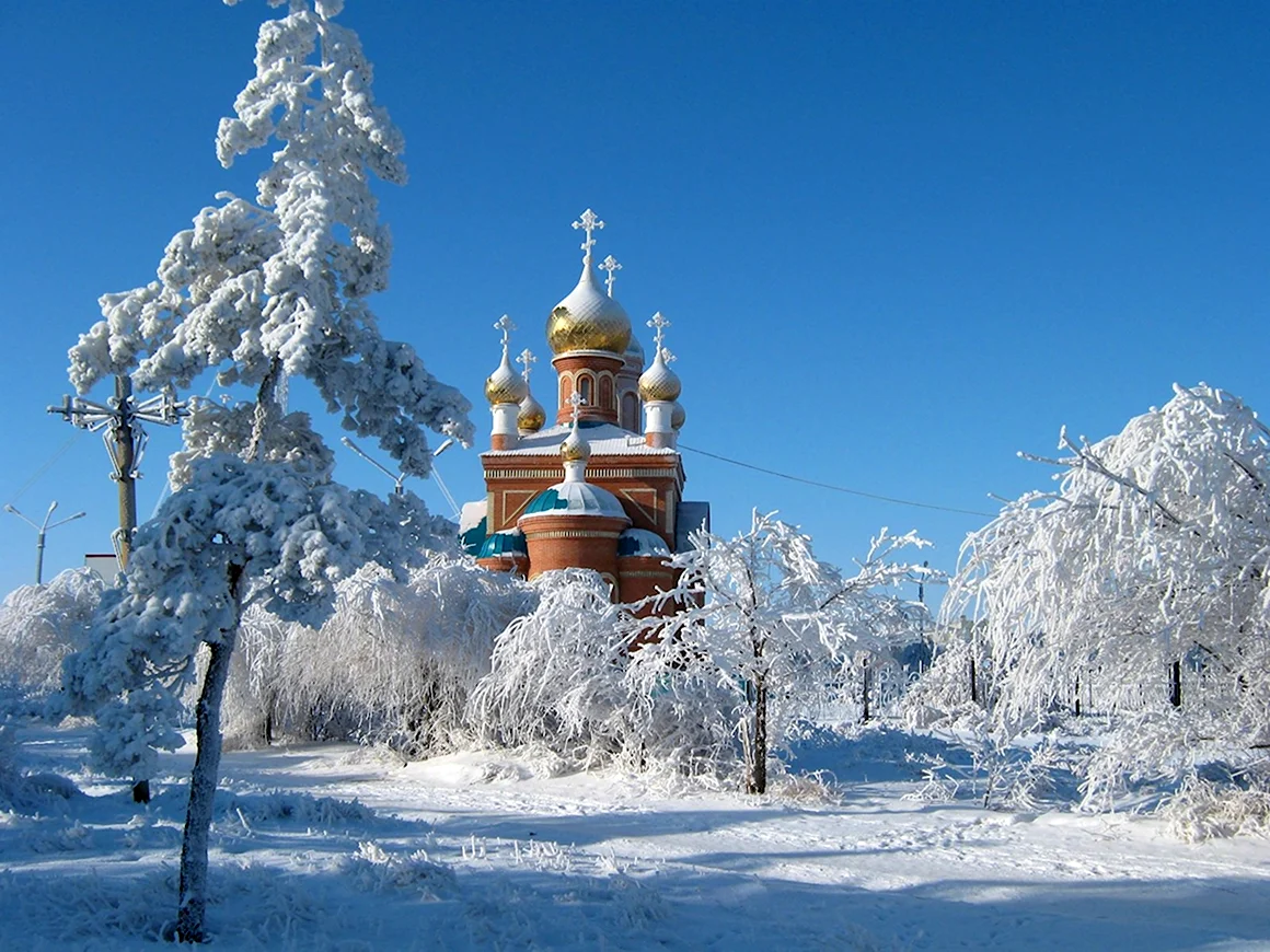 Храм зима